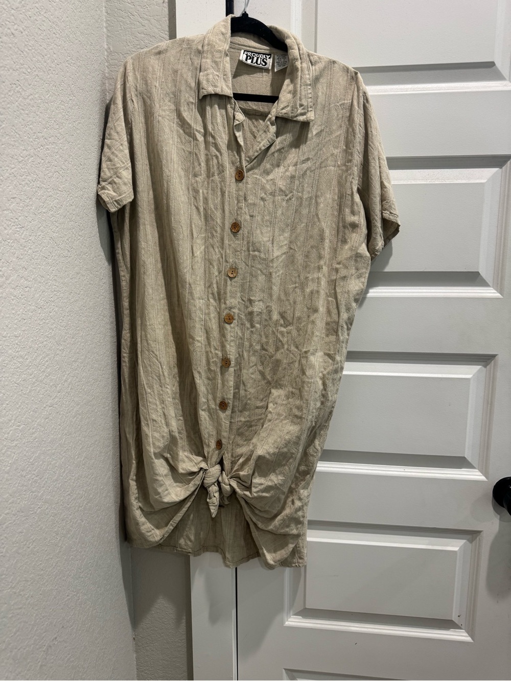 Everyday Neutral Button-Front Midi Dress with Knot Hem